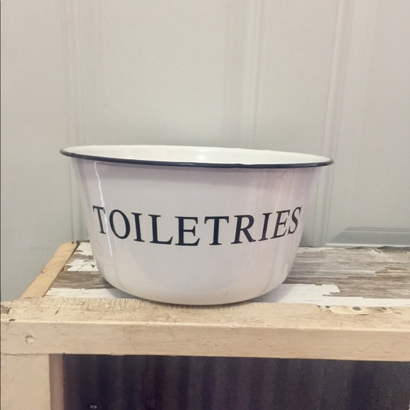 Other - NWT Enamel Toiletries Bowl